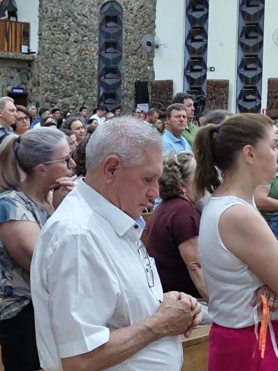 3º Dia da Novena reúne centenas de devotos no Santuário Nossa Senhora Aparecida Celebração foi presidida pelo Padre Aroldo Shinemann Filho e marcada por fé